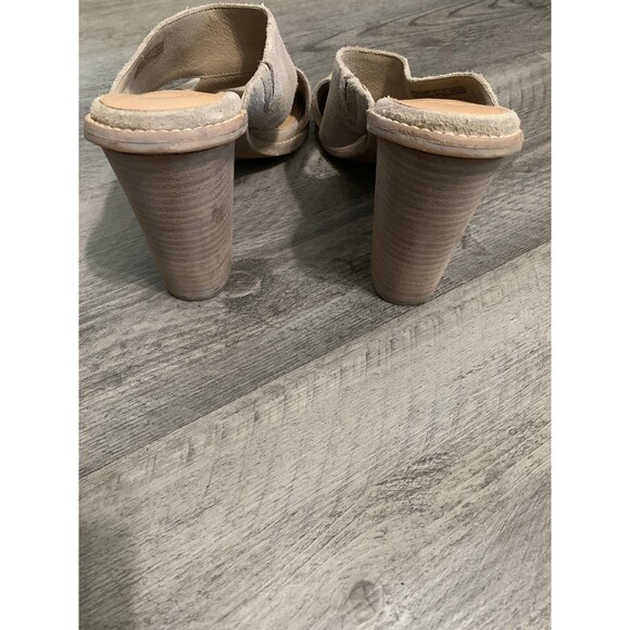 UGG Shoes Womens Size 11 Taupe Suede Heeled Sandals Open Toe Slip On Mule - Picture 4 of 7